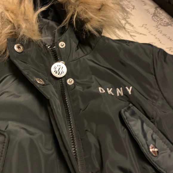 DKNY girls black coat with fur around the hood. Gently used. Size S(7,8). - Picture 2 of 6